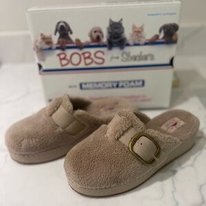 Skechers BOBS Rosie Rise Cuddle Kicks. Size 7 Taupe NWT